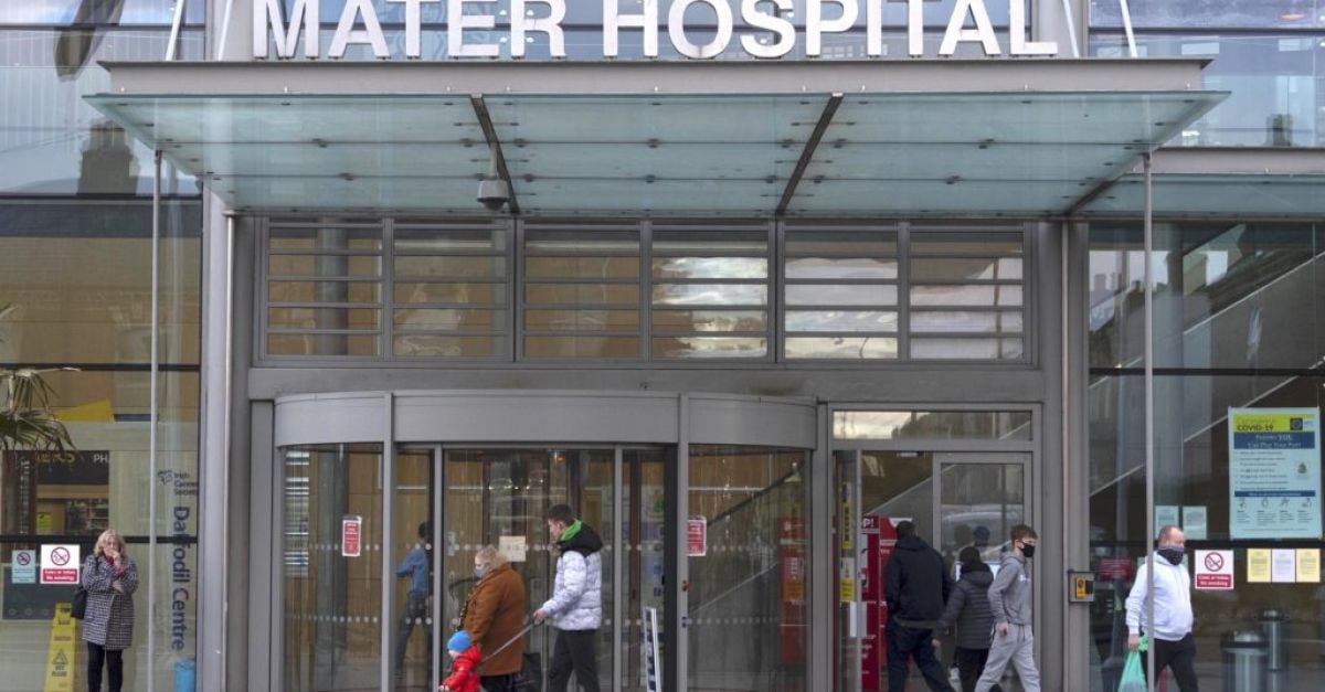 Двама мъже се лекуват в болница след нападение в Дъблин.Разбира