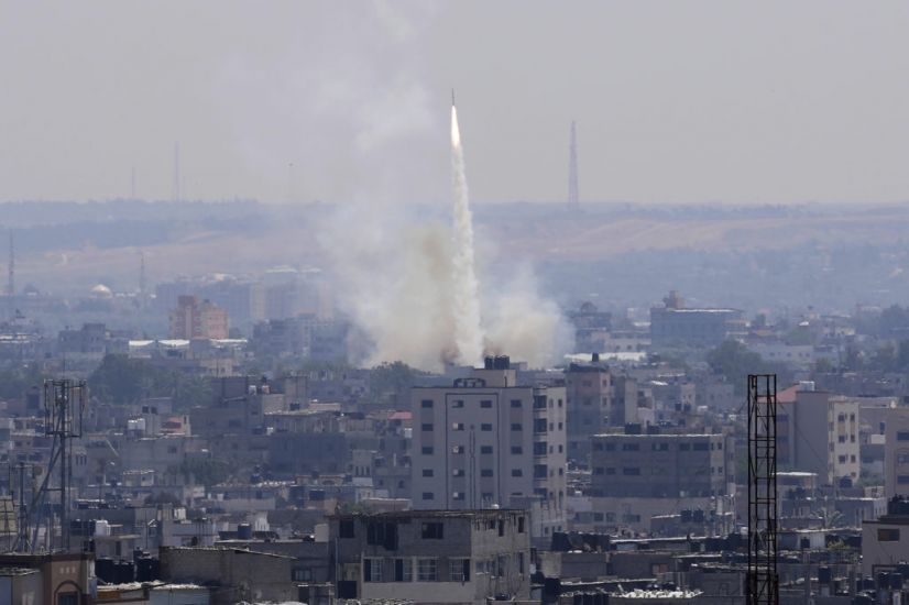 Egyptian Tv Announces Gaza Ceasefire But Fighting Continues
