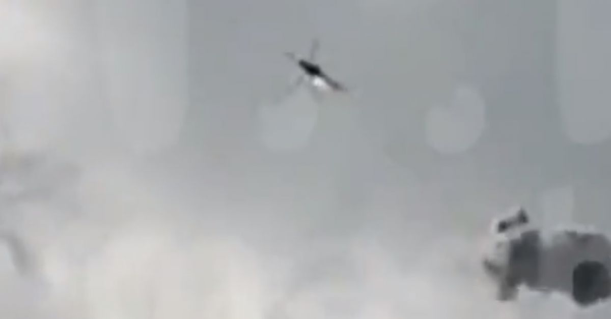 На видео виден вертолет, сбитый в России недалеко от границы с Украиной