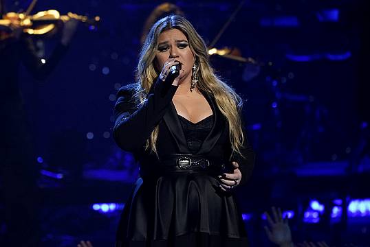 Kelly Clarkson Responds To Report Accusing Talk Show Of Being Toxic Workplace