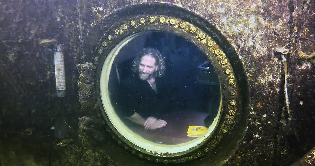 Professor Sets Record For Living Underwater