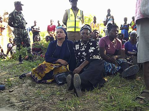 Child Dead And 23 People Missing After Hippo Capsizes Canoe In Malawi