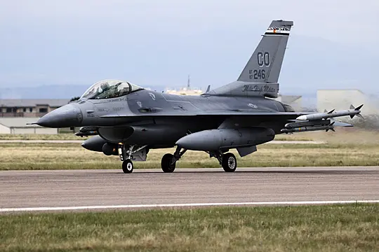 President Biden ‘Endorses F-16 Training For Ukrainians’