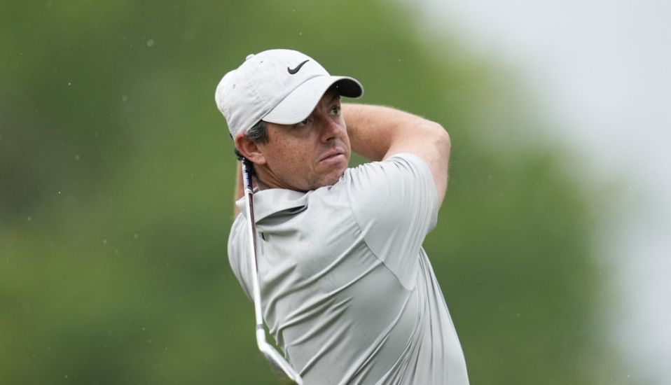 Rory Mcilroy Scrambles To Stay In Contention At Us Pga Championship