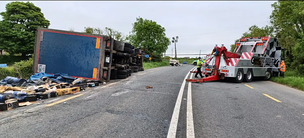 Major Spillage Of Hazardous Waste On The N2 After Truck Overturns