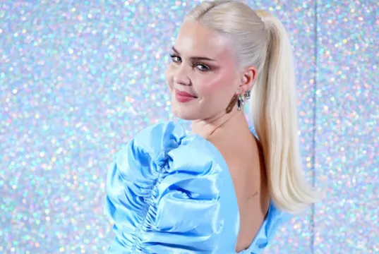 Anne-Marie On Working With Shania Twain And Avoiding Heels After Her Brits Fall