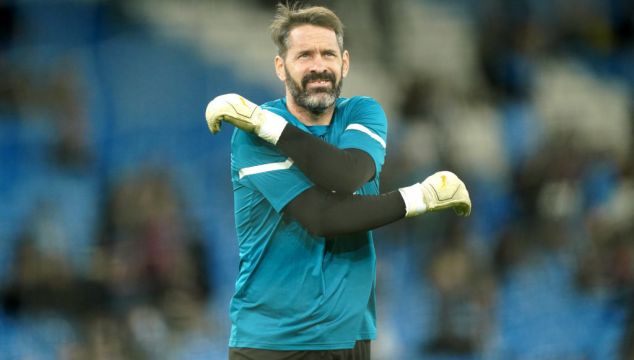 Scott Carson Commits To Manchester City With New 12-Month Deal