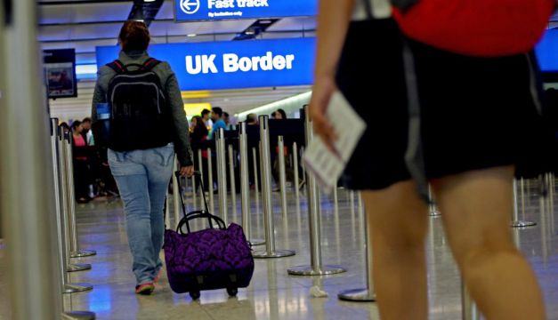 Uk Travel Chaos As Passport E-Gate Failure Causes Delays At British Airports