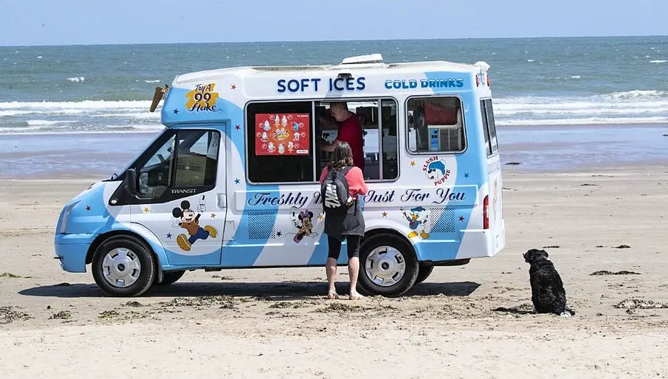 Met Éireann Forecasts Heatwave Will Continue Into Next Weekend