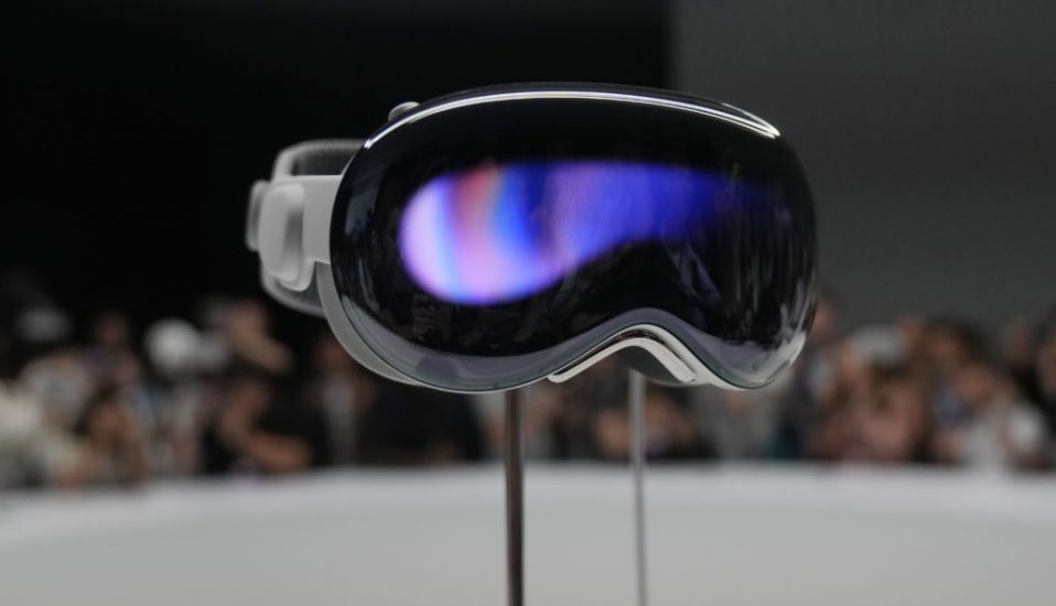 Apple's Vision Pro Augmented Reality Headset Is ‘Most Advanced Device Ever’