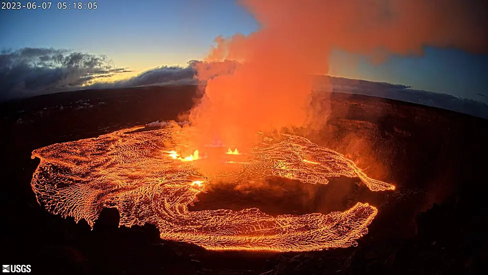 Kilauea Volcano On Hawaii Begins Erupting Again After Three-Month Pause