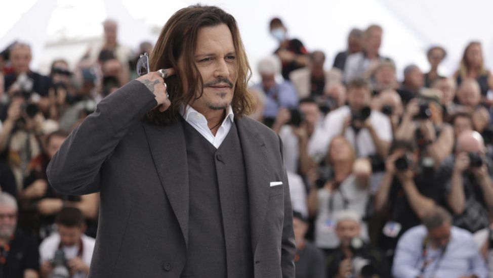 Thousands Of Fans Sing To Johnny Depp In Romania To Mark Actor’s 60Th Birthday