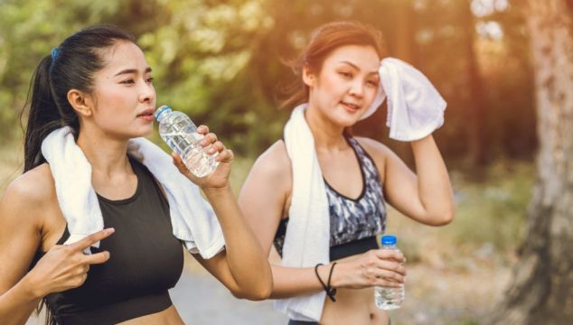 Seven Things Fitness Experts Want You To Know About Exercise During A Heatwave