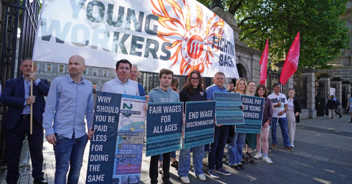 Rally outside Leinster House calls for increase in wage for young workers