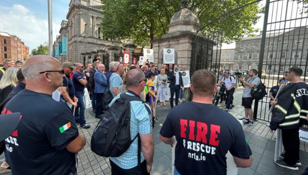 Minister Handed Pager Device Used By On-Call Firefighters During Dáil ‘Stunt’