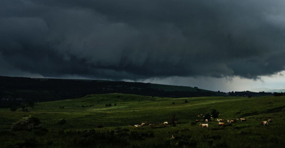 Met Éireann издава предупреждение за гръмотевична буря за западното крайбрежие Жълтият