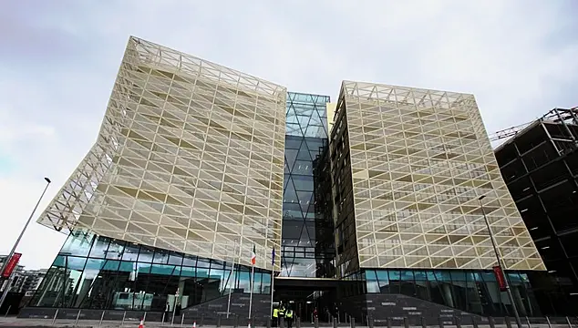 Central Bank Has Issued Almost 100 Warnings Against Illegal Investment Services