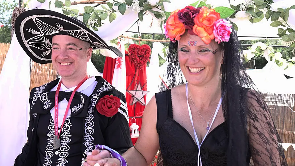 Glastonbury Regulars Seal Marriage During Intimate Handfasting Ceremony