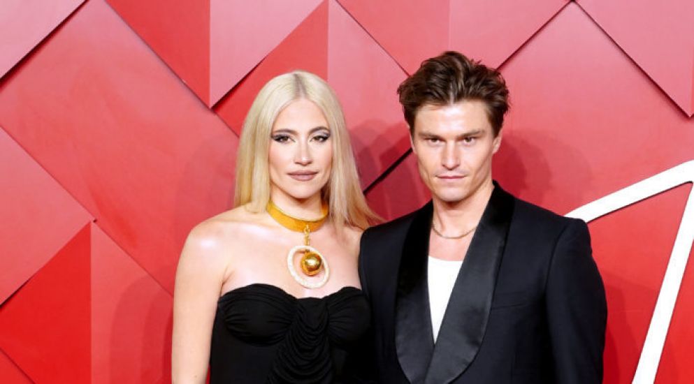 Oliver Cheshire Announces Wife Pixie Lott Is Pregnant