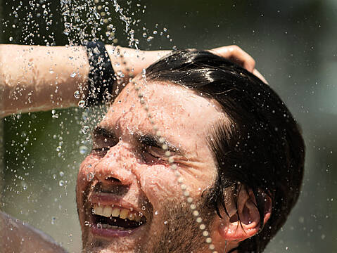 Heat Wave Blamed For At Least 13 Deaths In Texas Spreads Eastward