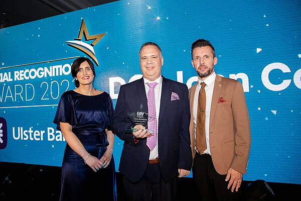Western People — Senior PSNI detective John Caldwell accepts award following Omagh shooting - Vimarsana News