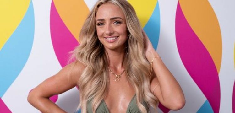 Love Island Contestant Abi Moores Reveals Royal Connection