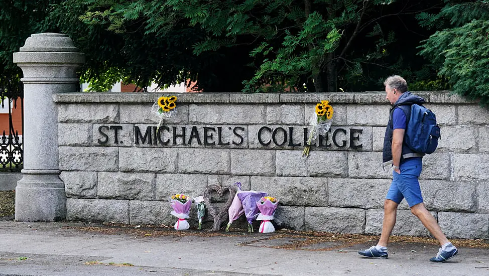 Irish Students Form Guard Of Honour On Greek Island After Teenagers’ Deaths