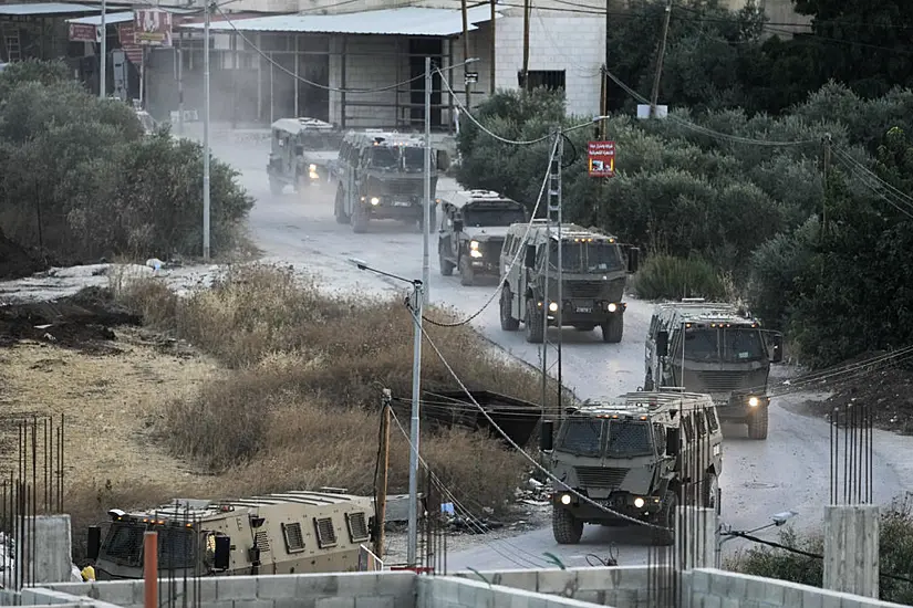 Israeli Troops Begin Leaving Jenin Camp As Heavy Fighting Continues