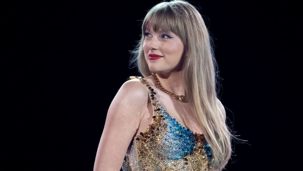 Irish Fans Clamour For Taylor Swift Tickets With Over 60,000 In First Queue