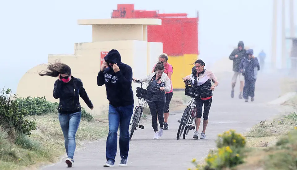 'Unseasonably' Windy Weather As Met Éireann Puts Entire Country On Alert