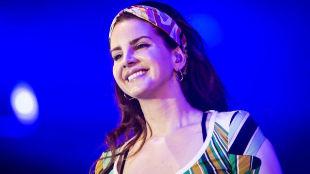 Lana Del Rey Apologises For Glastonbury Lateness After Late Arrival At Bst