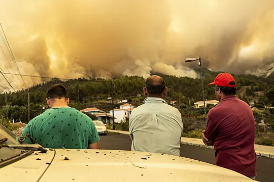 Better Weather Conditions Help Slow Down La Palma Wildfire, Authorities Say