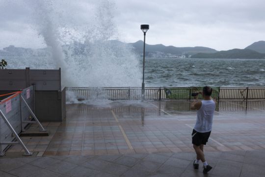 Schools And Stock Market Closed As Typhoon Talim Sweeps South Of Hong Kong