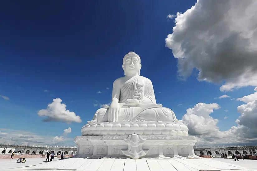 Myanmar’s Generals Unveil ‘World’s Largest’ Sitting Buddha Statue