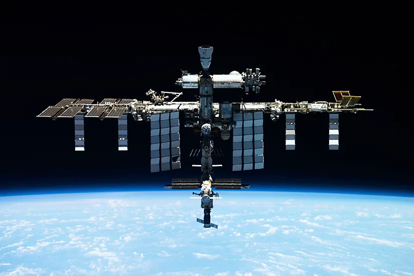 Nasa Power Outage Temporarily Halts Contact With Space Station