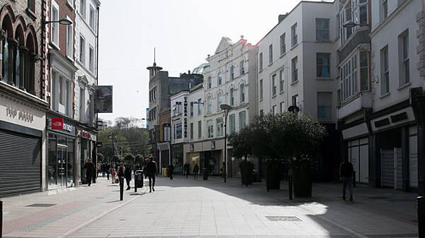 Carlow Nationalist — Man arrested after stabbing on Dublin's Grafton Street - Vimarsana News