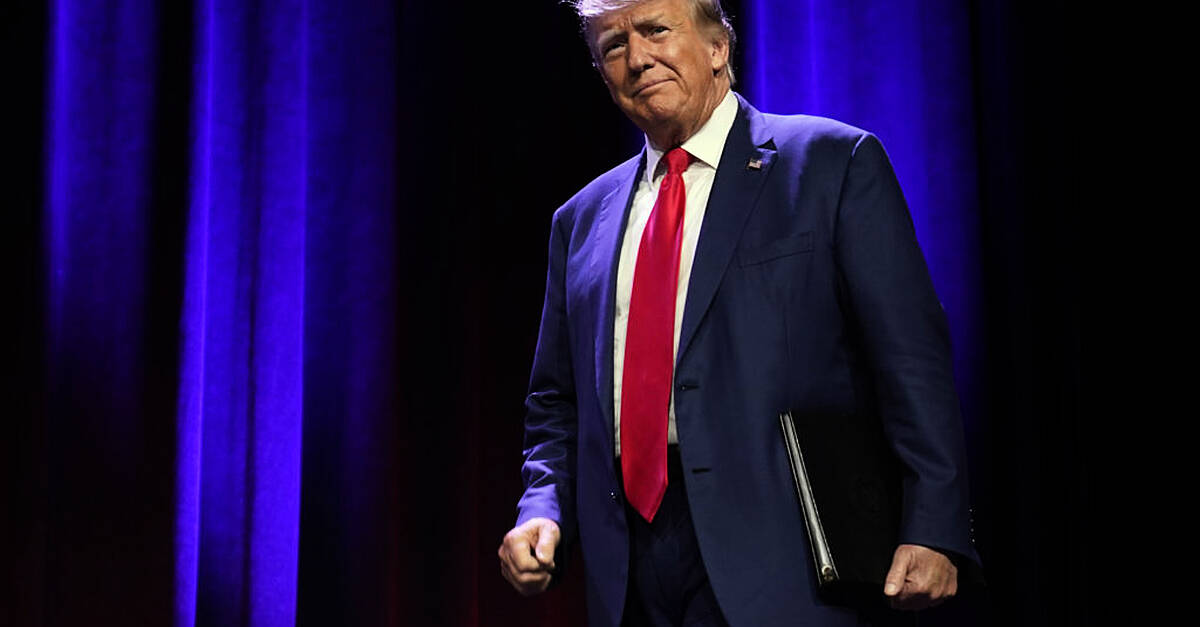 Donald Trump and party rivals speak at key Iowa Republican event