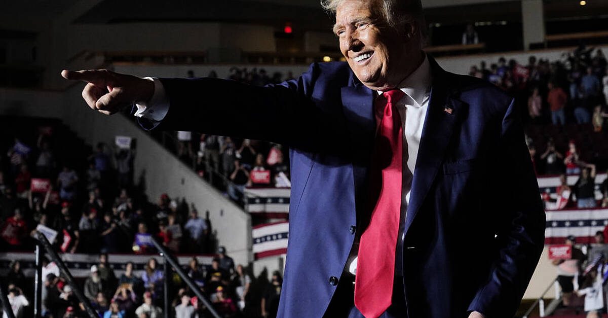 Trump calls on Republican party to rally around him amid legal perils