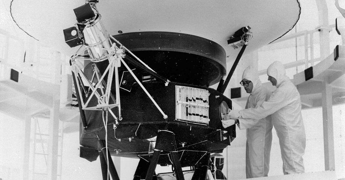 Nasa hears signal from Voyager 2 spacecraft after mistakenly cutting contact - Vimarsana News