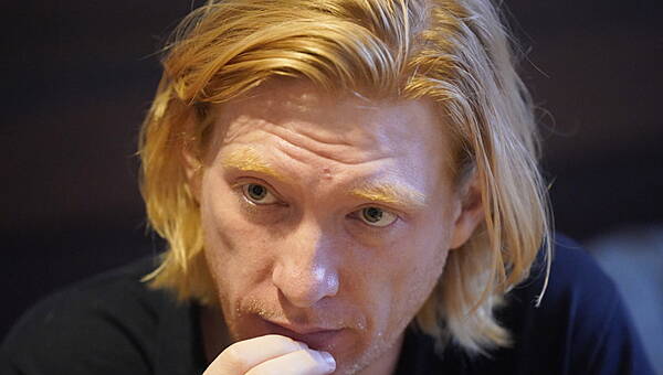 Western People — Domhnall Gleeson: I don't feel the need to apologise for having a famous father - Vimarsana News