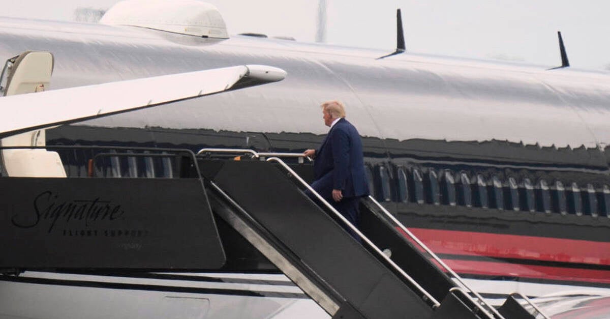 Trump en route to Washington to face charges he tried to overturn 2020 election