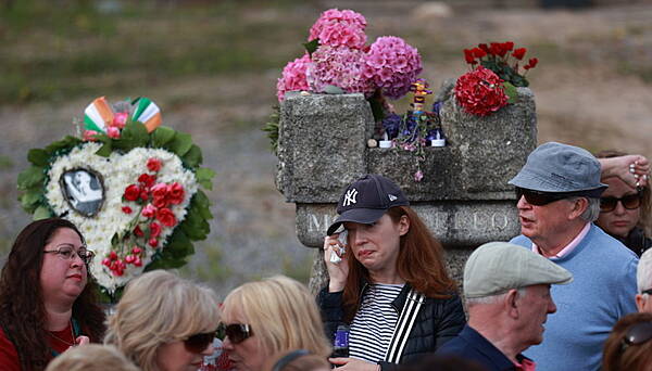Western People — Musicians remember Sinéad O'Connor ahead of funeral - Vimarsana News