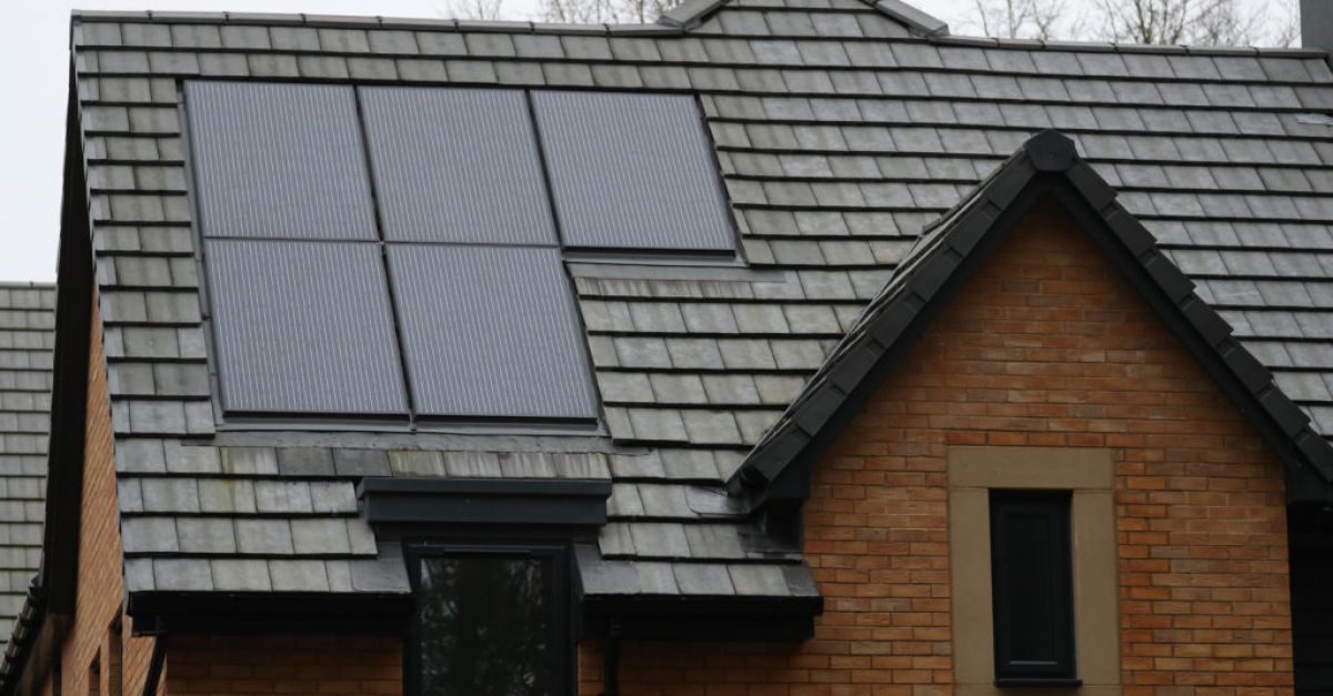 Собствениците на жилища които добавят слънчеви панели към домовете си