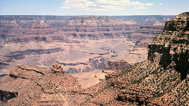 Boy (13) Survives 100Ft Fall At Grand Canyon