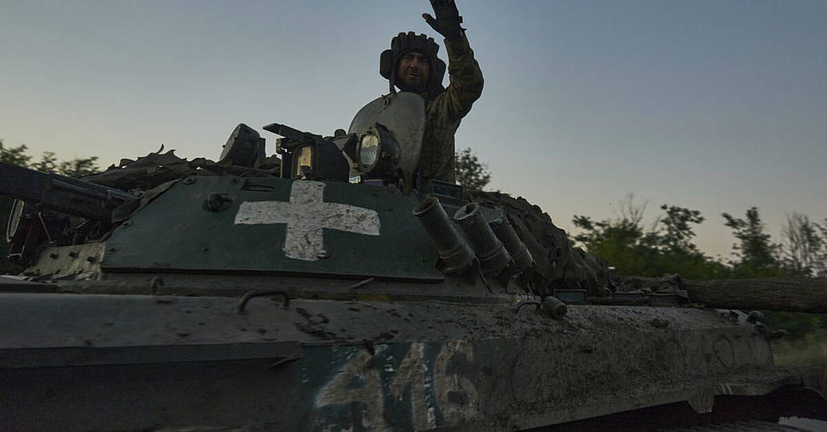 Ukrainian civilians killed as Russia unleashes barrage of missiles - Vimarsana News