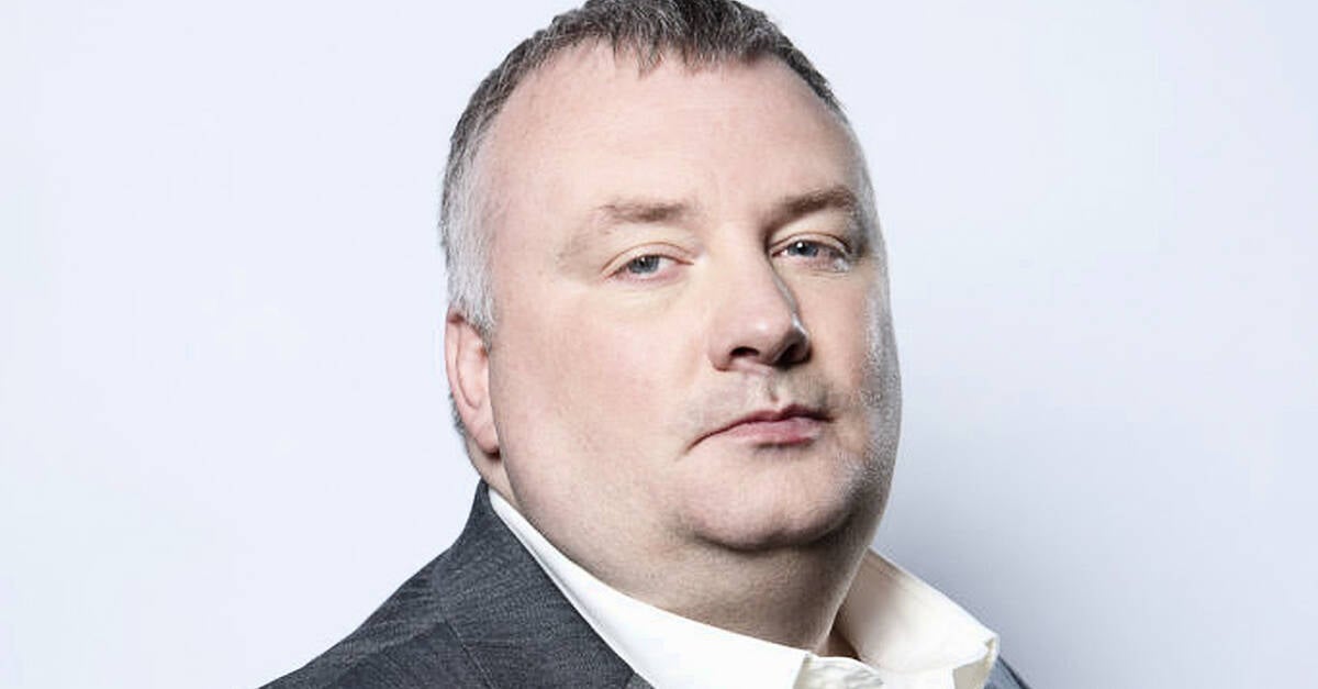 Кери Бизнесмен се извинява, че обвинява Стивън Нолан от BBC 