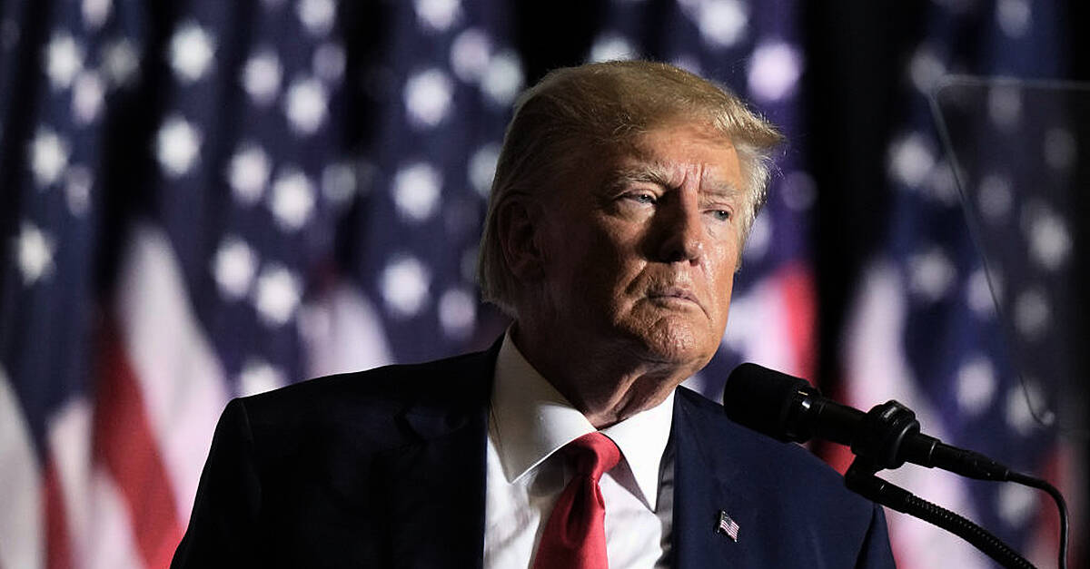 Donald Trump says he will surrender Thursday on Georgia charges
