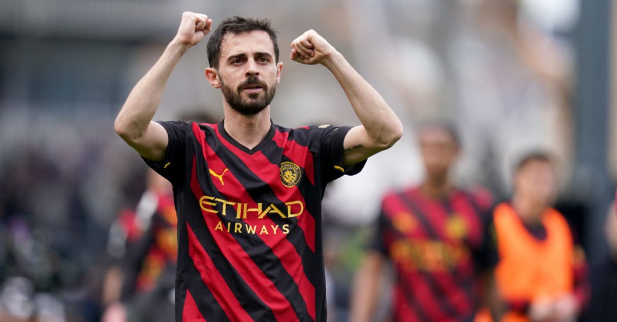 Bernardo Silva signs new Manchester City contract