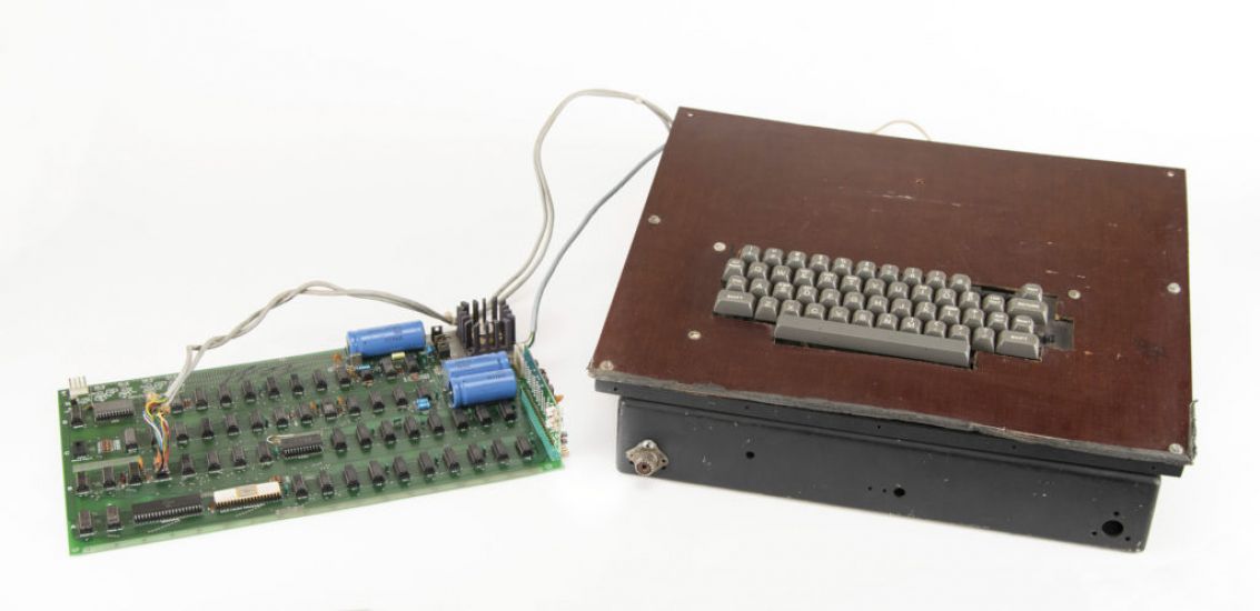 Early Apple Computer That Helped Launch Company Sells At Auction