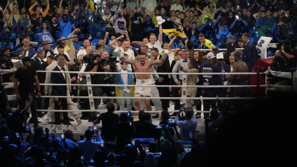 Oleksandr Usyk Knocks Out Daniel Dubois In Ninth To Retain Heavyweight Titles